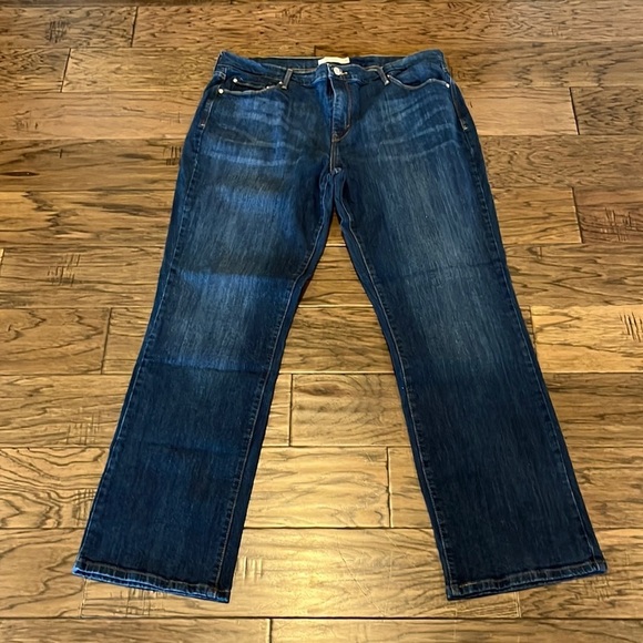 Levi’s 505 Straight High Rise Dark Wash Size 33 - Picture 1 of 16